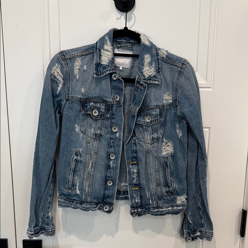 Zara distressed denim jacket size xs